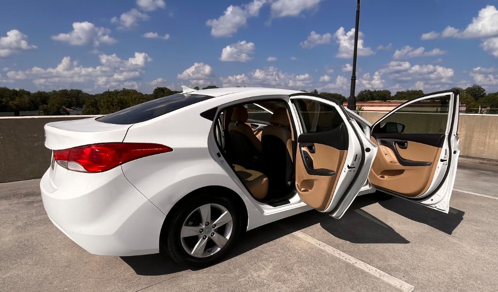 2013 Hyundai Elantra GLS - Photo 6