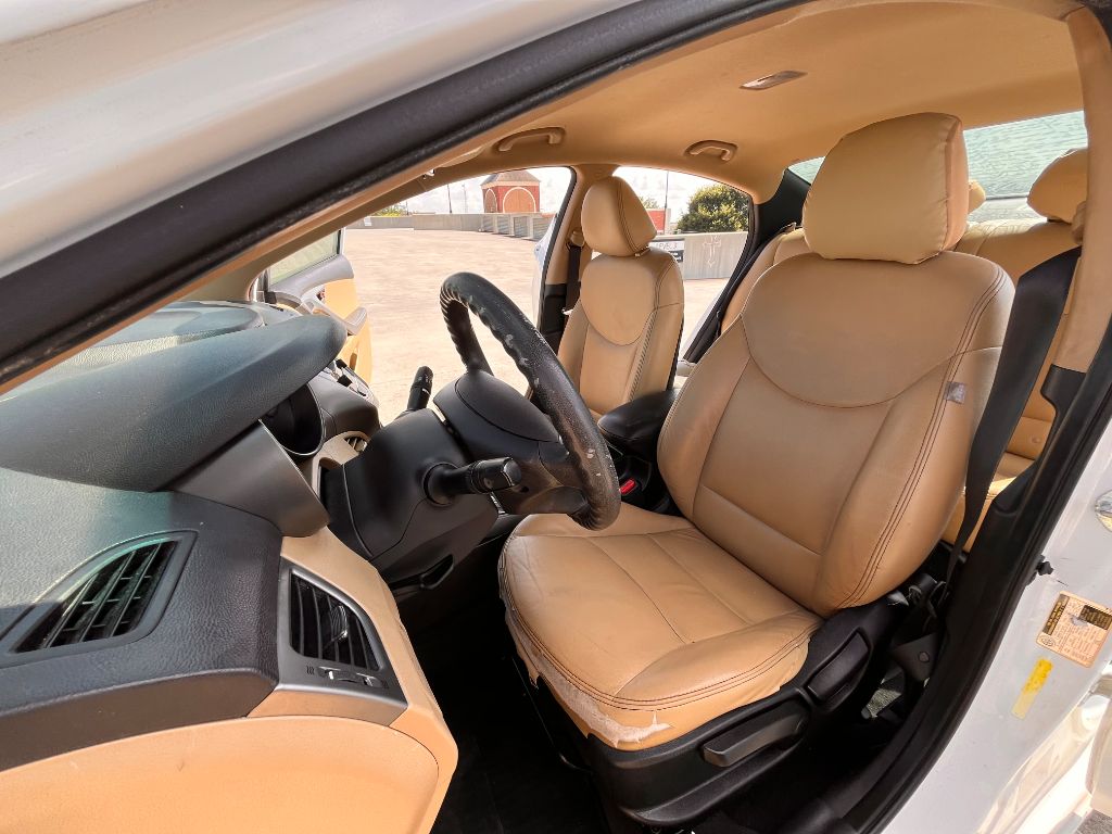 2013 Hyundai Elantra GLS - Photo 12