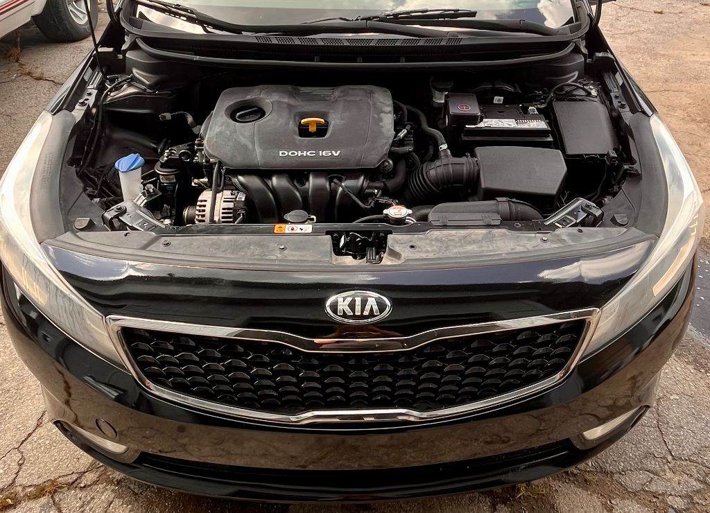 2017 Kia Forte S - Photo 14