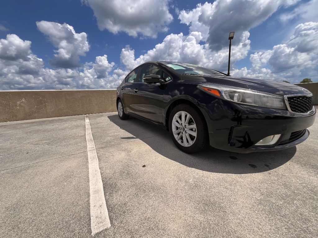 2017 Kia Forte S - Photo 6
